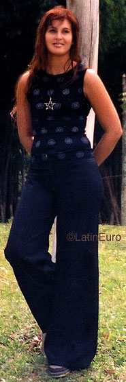 Date this happy Brazil girl Veronica from MOGI DAS CRUZES B9537