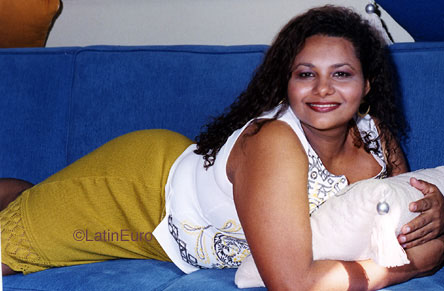 Date this happy Brazil girl Deuziene from IMPERATRIZ B9527