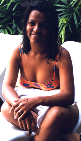 Date this stunning Brazil girl Maria from SAO JOSE DO RIO PRETO B9510