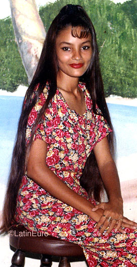 Date this charming Honduras girl Iris from Choloma N3713