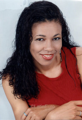 Date this happy Brazil girl Rosinda from DRACENA B9333