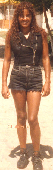 Date this gorgeous Brazil girl Alaide from SALVADOR B9034