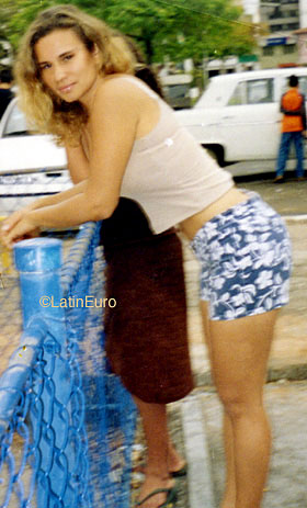 Date this delightful Brazil girl Darlen from  B9098