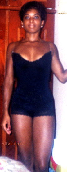 Date this sultry Brazil girl Elaine from SAO PAULO B9092