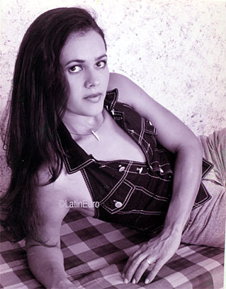 Date this happy Brazil girl Claudia from SAO PAULO B8985