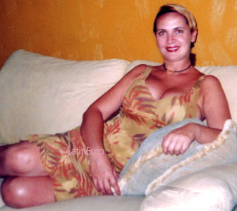 Date this voluptuous Brazil girl Joana from SAO FRANCISCO B8848