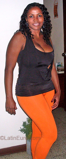 Date this tall Colombia girl Aidee from Medellin CO24