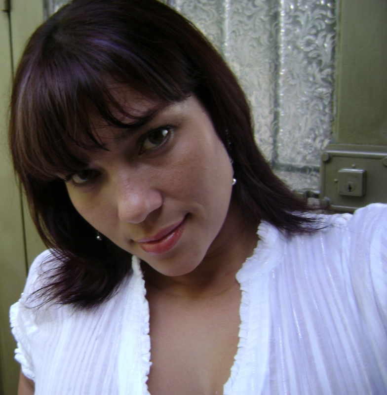 Date this good-looking Colombia girl Carolina from Bogota CO30