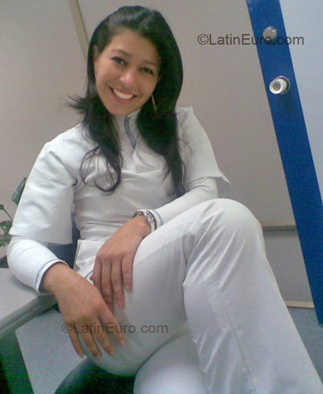 Date this young Colombia girl Yomara Cristina from Bogota CO43