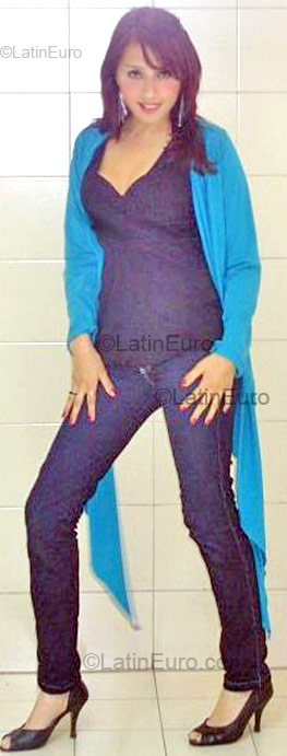 Date this nice looking Colombia girl Ana Maria from Bogota CO46