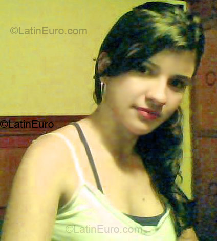 Date this sultry Colombia girl Mary from Bogota CO55
