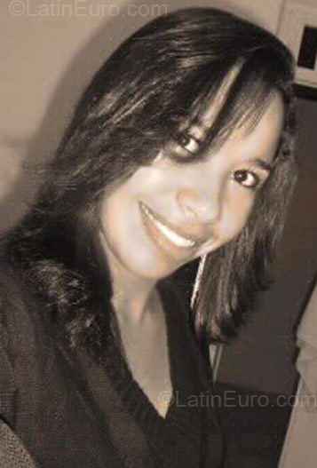 Date this hard body Brazil girl Lis from Salvador BR88