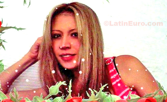 Date this sultry Colombia girl Alexandra from Medellin CO101