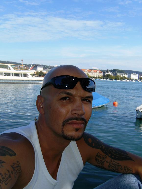 Date this charming Switzerland man CH1 from Montreux CH1