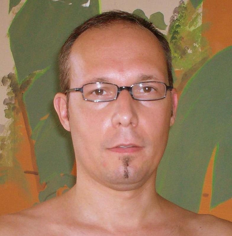 Date this pretty Belgium man Solodonna from Zottegem BE2