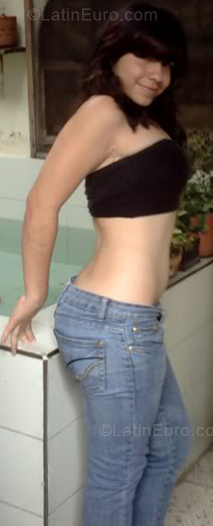 Date this beautiful Colombia girl Jennifer Andrea from Palmira CO191