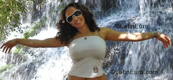 Date this lovely Brazil girl Debora from Sao Paulo BR287