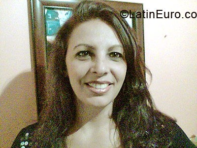 Date this sultry Brazil girl Joseane from Curitiba BR293