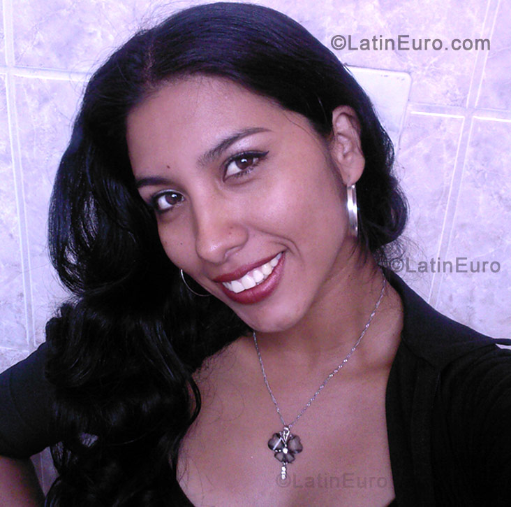 Date this charming Peru girl Kely from Callao 001 PE62