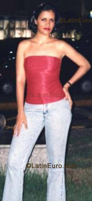 Date this passionate Brazil girl Talita from Recife BR482