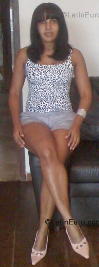 Date this georgeous Brazil girl Carla Lucia from Belo Horizonte BR531