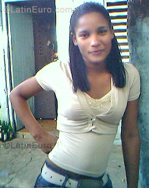 Date this georgeous Dominican Republic girl Ana Mercedes from Santiago DO394