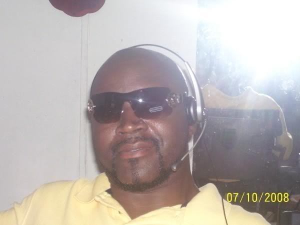 Date this young United States man Sivart from Orlando US1187