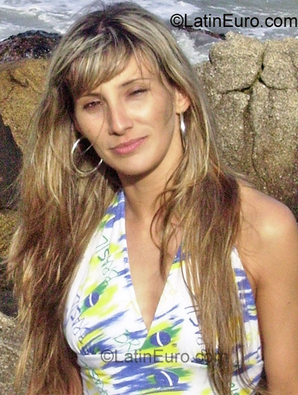 Date this gorgeous Brazil girl Luciana from Porto Alegre BR869