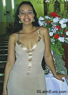 Date this passionate Brazil girl Junia from Contagem BR895