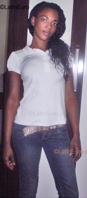 Date this gorgeous Brazil girl Janaina from Rio Bonito BR915