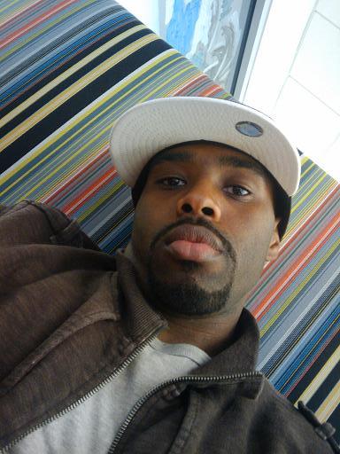 Date this charming United States man Nigel from Philadelphia US2050