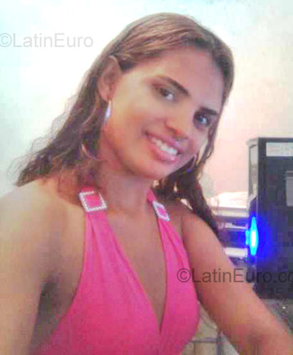 Date this voluptuous Brazil girl Drielly Sabrina from Recife BR955