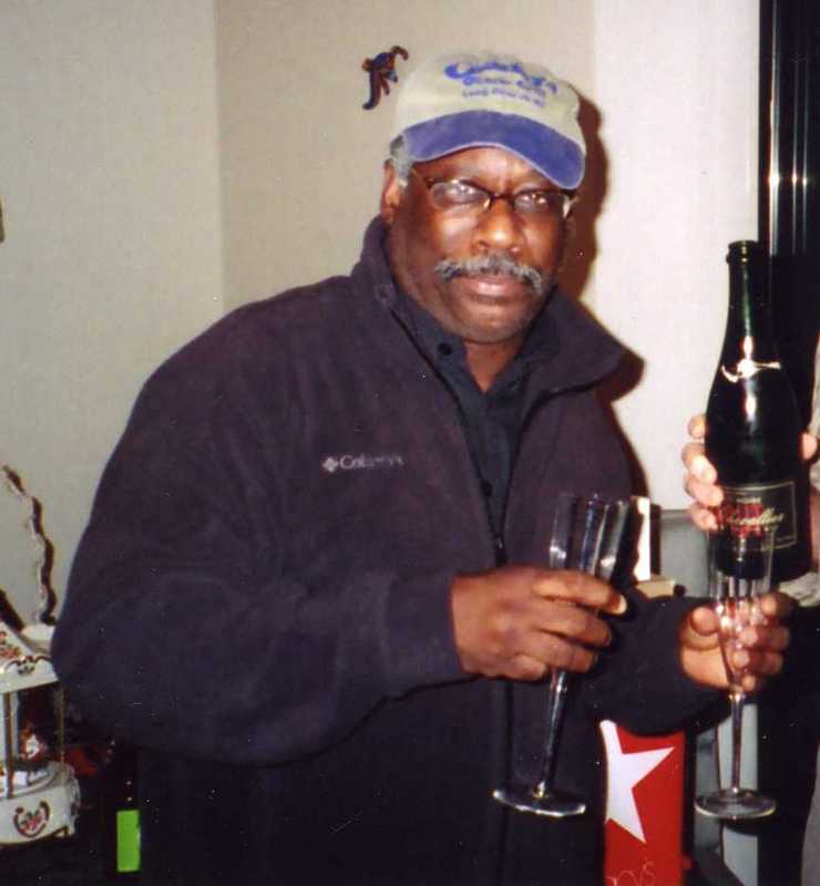 Date this funny Dominican Republic man Blacksun from Seattle DO765
