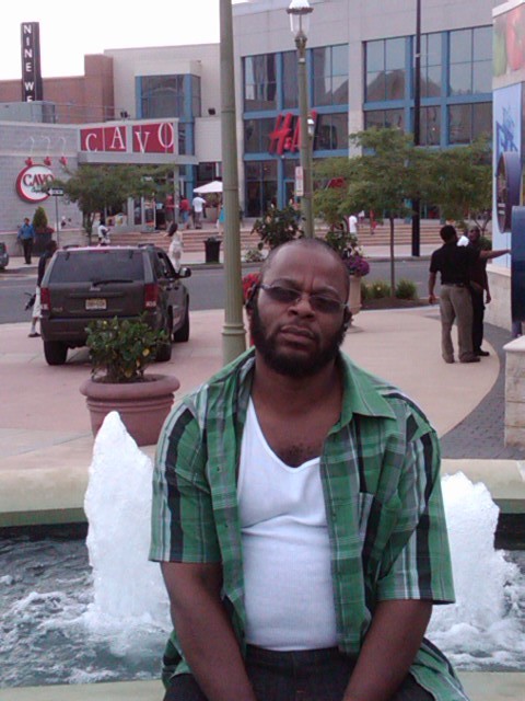 Date this charming United States man BILAL193 from phila US2177
