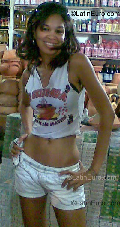 Date this beautiful Brazil girl Sheila from  BR999