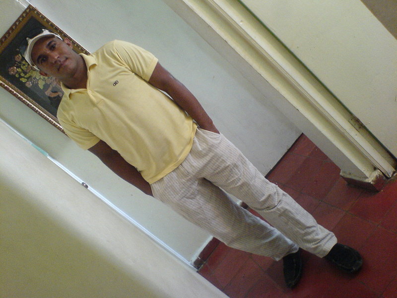 Date this fun Dominican Republic man Oscauris from Rep Dominicana DO819