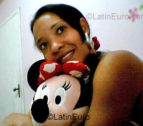 Date this passionate Brazil girl Luiza from Governador Valadares BR1016