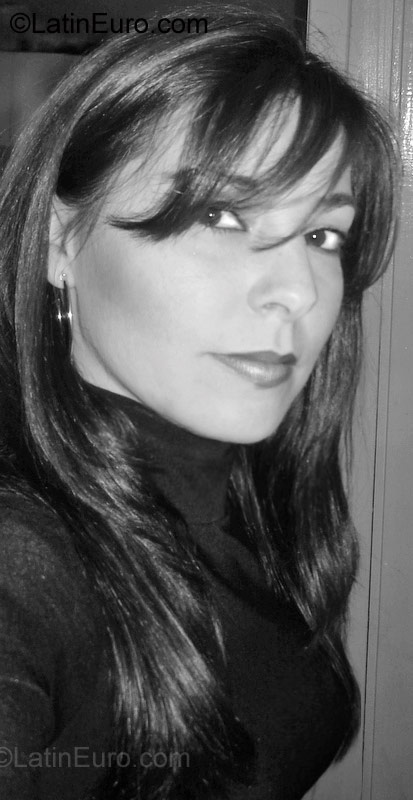 Date this charming Brazil girl Fabi from Porto Alegre BR1061