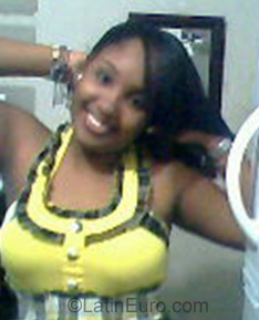 Date this pretty Dominican Republic girl Estefany from Santo Domingo DO872