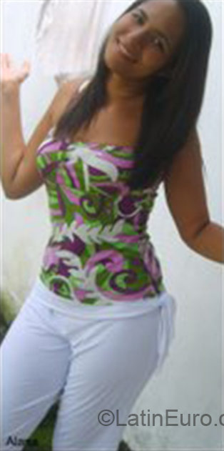 Date this gorgeous Brazil girl Alana from Itabuna BR1118