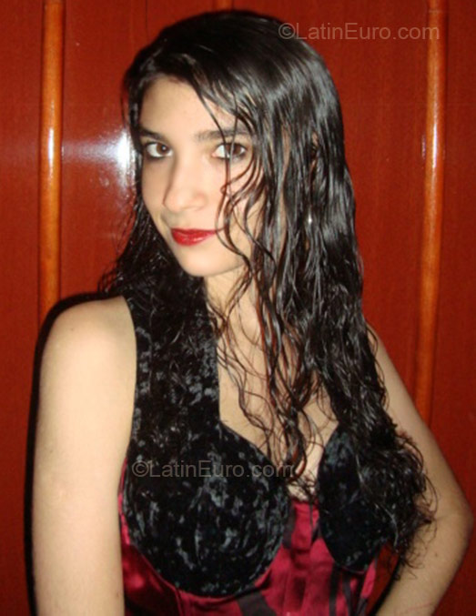 Date this fun Brazil girl Vanessa from Rio De Janeiro BR1147