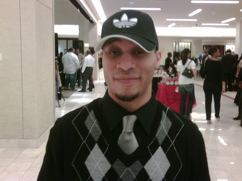 Date this nice looking United States man Derriq from Dallas US2804