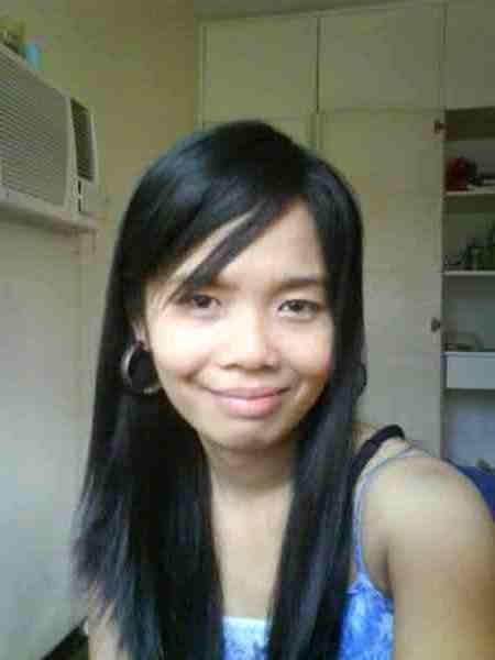 Date this young Philippines girl Petite filipina from Antipolo City PH70