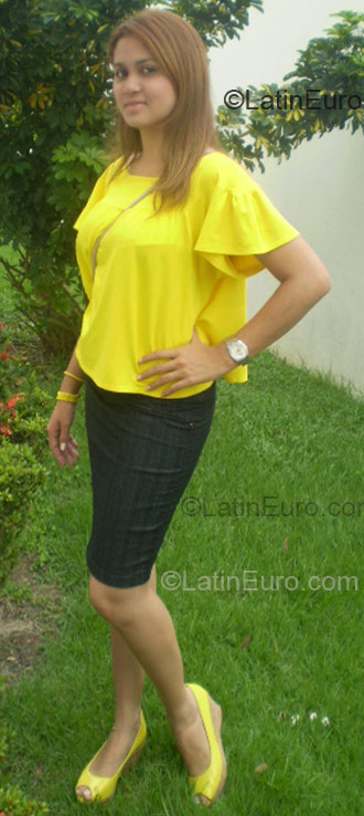 Date this happy Brazil girl Daiana from Manaus BR1254
