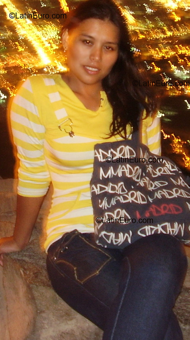 Date this fun Peru girl Alanis from Chimbote 0051 PE97