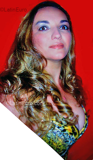 Date this delightful Brazil girl Amanda from Joinville BR1315