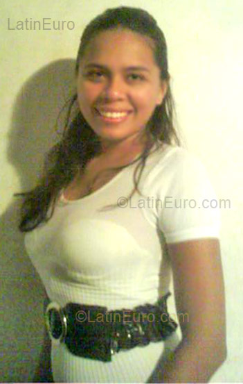 Date this pretty Colombia girl Milena Patricia from Barranquilla CO1092