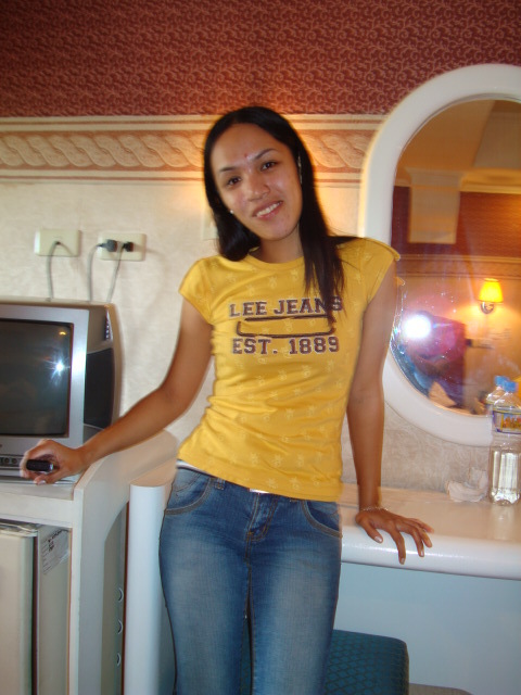 Date this georgeous Philippines girl Louvelle from General Santos City PH200