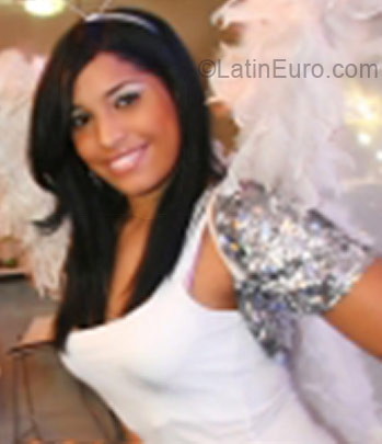 Date this cute Dominican Republic girl Nelly from Santo Domingo DO1246