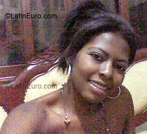 Date this voluptuous Dominican Republic girl Silena Lois from La Vega DO1264